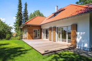 Endter Architektur nach energetischer Sanierung: alte Villa, Terrassenneubau