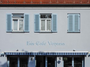 Endter Architektur im Gewerbebau: Gastronomiebetrieb Eiscafe
